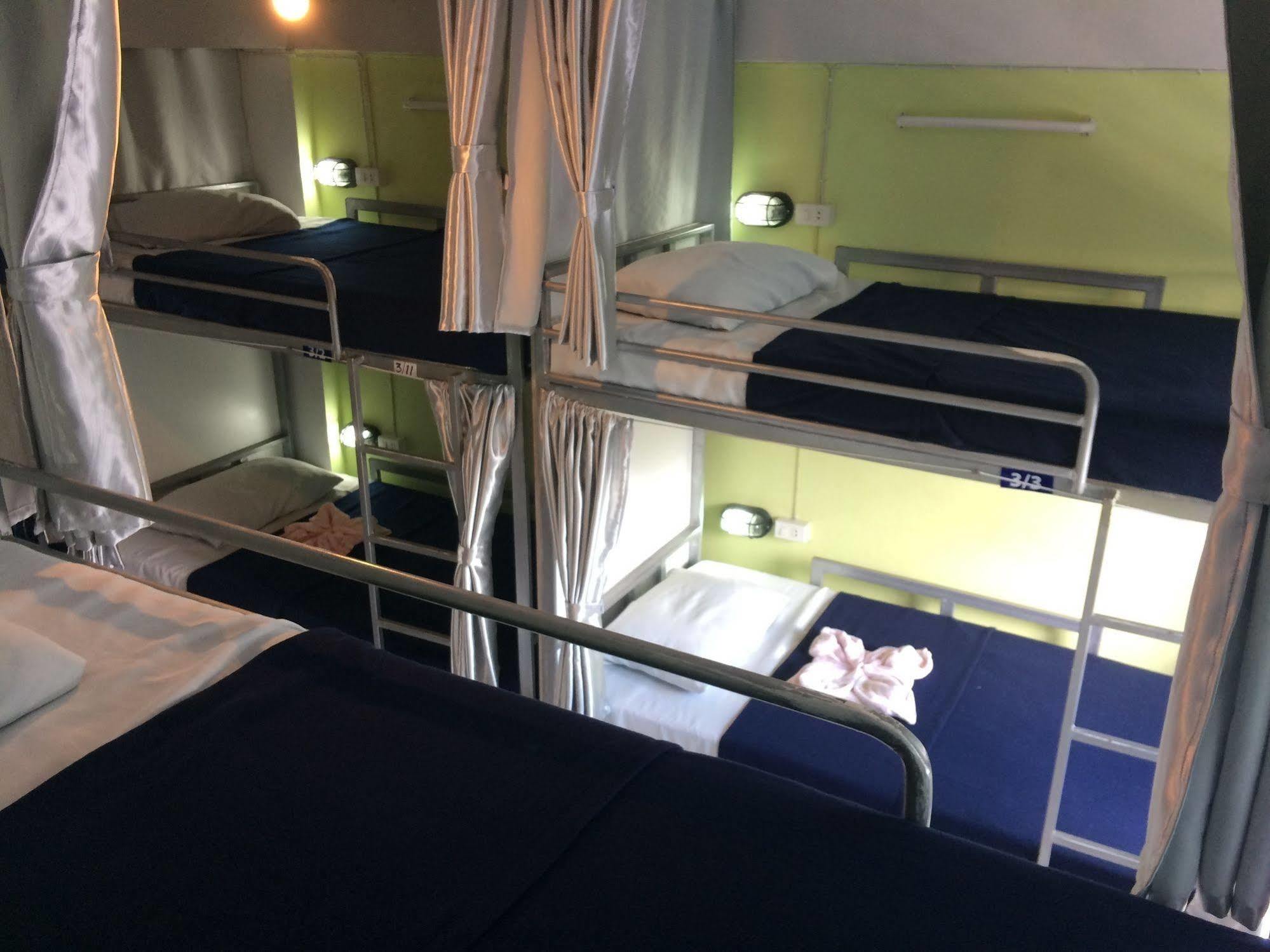 I-smile & U2 Auberge de jeunesse